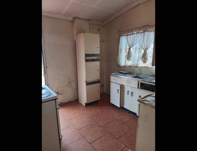 2 BEDROOM HOUSE FOR SALE IN SENAOANE